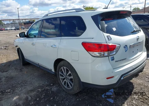 2015 Nissan Pathfinder Sl z USA, uszkodzony, nr VIN 5N1AR2MM2FC689609